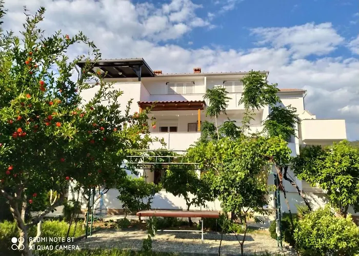 아파트 Two Bedroom With Terrace A3 *